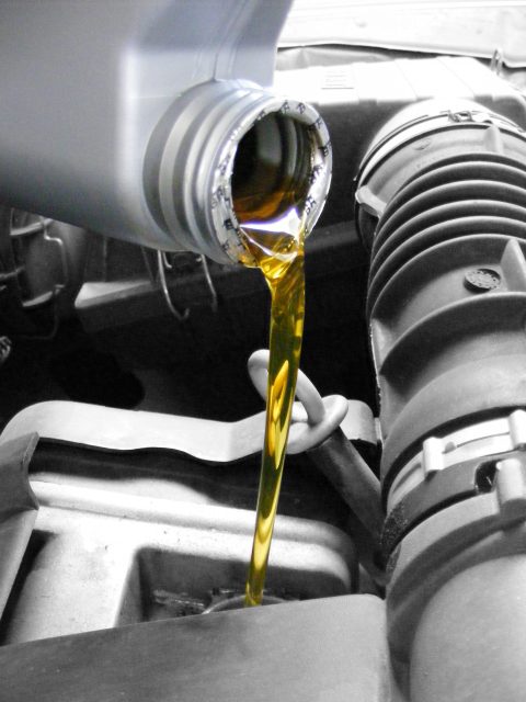 Troca e óleo Troca e óleo